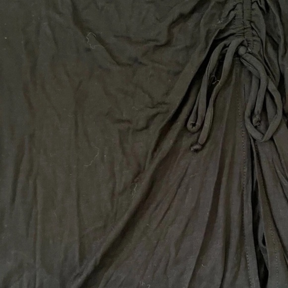 Velvet Torch Los Angeles ruched scrunched ties side midi skirt
Size XS - Picture 6 of 7
